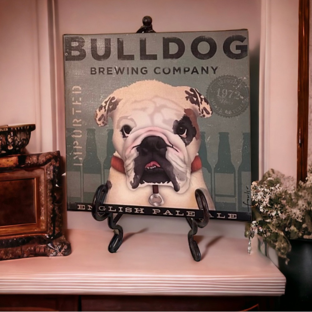 Adorable Canvas Art featuring a English Bulldog